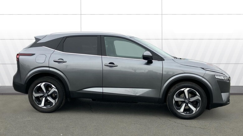 Nissan Qashqai 1.3 DiG-T MH N-Connecta 5dr Petrol Hatchback